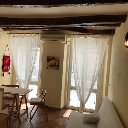 Lo Sguardo Sul Corso - Appartamento Intero Cagliari Ngoại thất bức ảnh